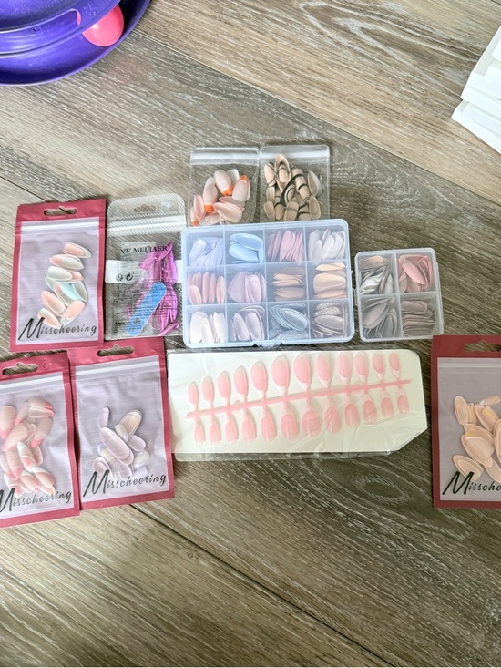 Accessories - Press on nails bundle